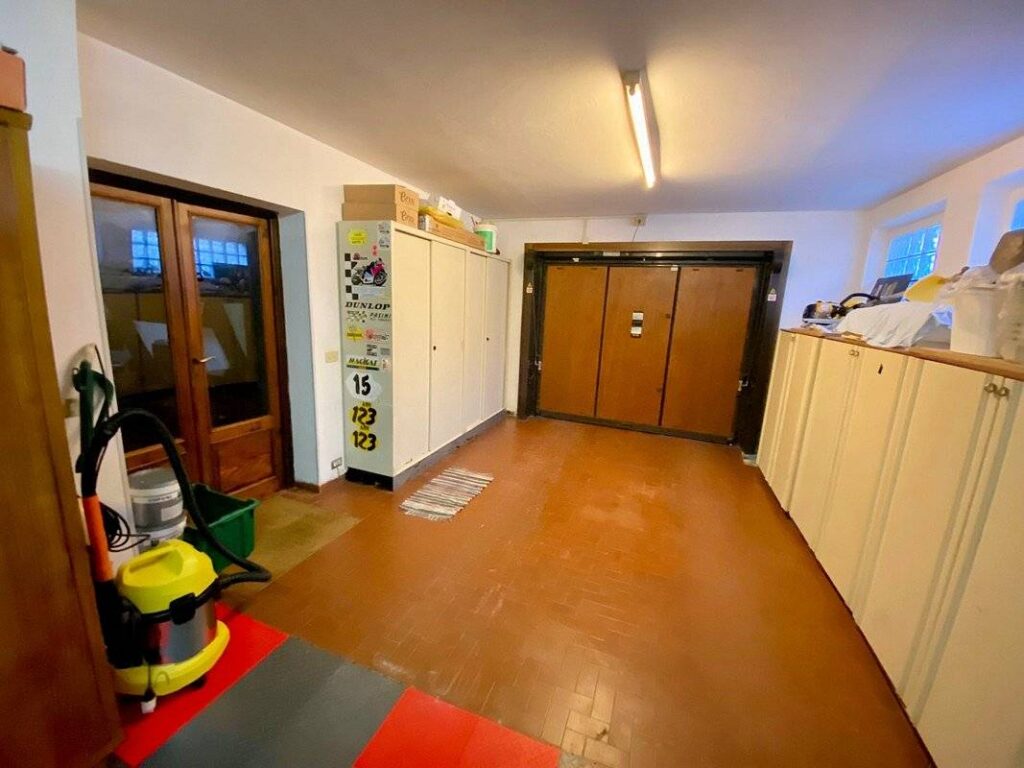 1640-Villa libera su quattro lati con giardino-Pietrasanta-23 Agenzia Immobiliare ASIP