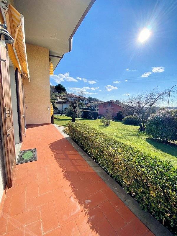 1640-Villa libera su quattro lati con giardino-Pietrasanta-7 Agenzia Immobiliare ASIP