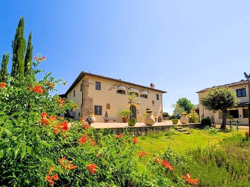 1648-Agriturismo di ampia superficie con vigneto piscina in posizione panoramica-Loro Ciuffenna-24 Agenzia Immobiliare ASIP