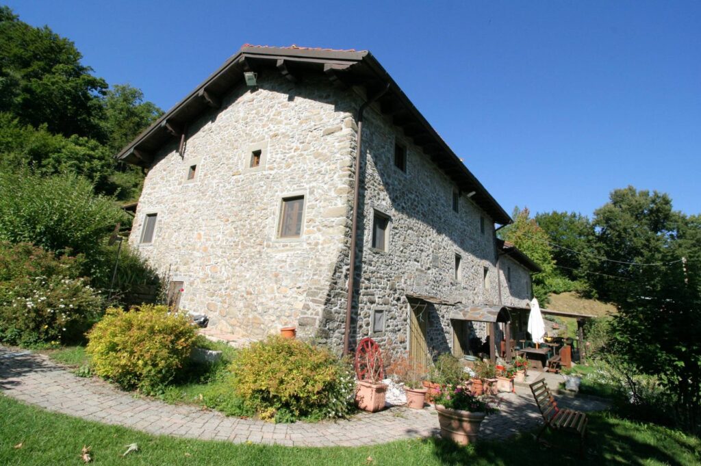 1265-BEL COMPLESSO AGRITURISTICO SITO IN UN'OASI DI PACE ED ASSOLUTA BELLEZZA NATURALISTICA-San Marcello Piteglio-9 Agenzia Immobiliare ASIP