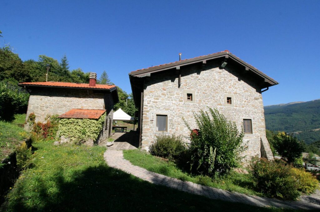 1265-BEL COMPLESSO AGRITURISTICO SITO IN UN'OASI DI PACE ED ASSOLUTA BELLEZZA NATURALISTICA-San Marcello Piteglio-8 Agenzia Immobiliare ASIP