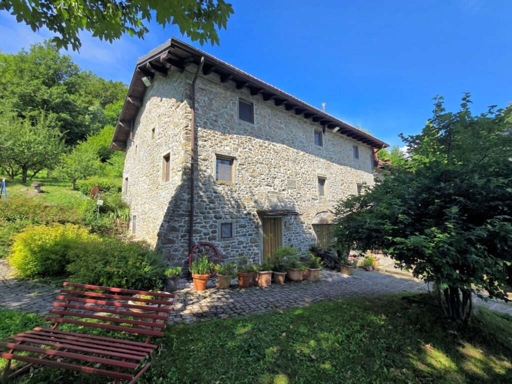 1265-BEL COMPLESSO AGRITURISTICO SITO IN UN'OASI DI PACE ED ASSOLUTA BELLEZZA NATURALISTICA-San Marcello Piteglio-16 Agenzia Immobiliare ASIP