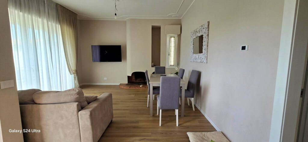 1651-Villetta recentemente ristrutturata libera su quattro lati  con ampio giardino-Ponte Buggianese-4 Agenzia Immobiliare ASIP