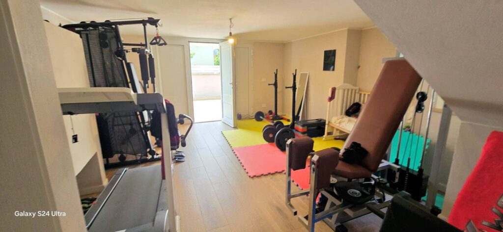 1651-Villetta recentemente ristrutturata libera su quattro lati  con ampio giardino-Ponte Buggianese-11 Agenzia Immobiliare ASIP