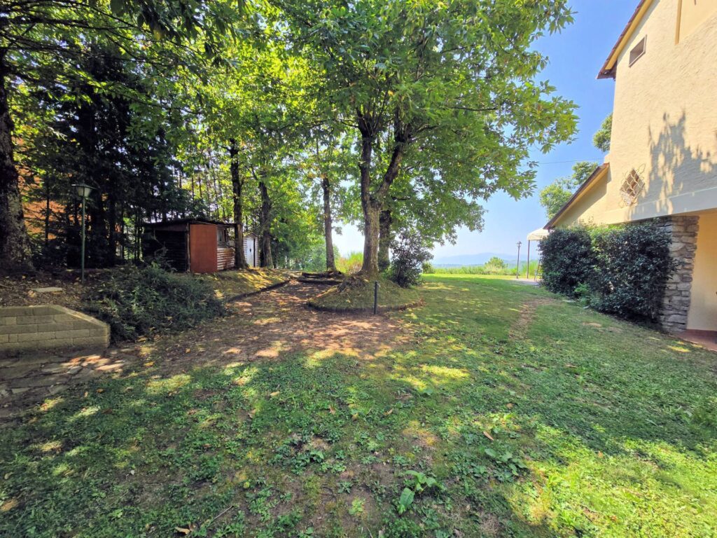 1652-Villetta libera su quattro lati recentemente ristrutturata con ampio giardino piscina e suggestiva vista panoramica-Marliana-18 Agenzia Immobiliare ASIP