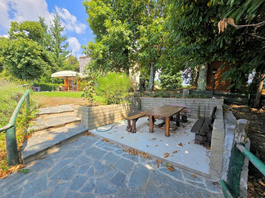 1652-Villetta libera su quattro lati recentemente ristrutturata con ampio giardino piscina e suggestiva vista panoramica-Marliana-19 Agenzia Immobiliare ASIP