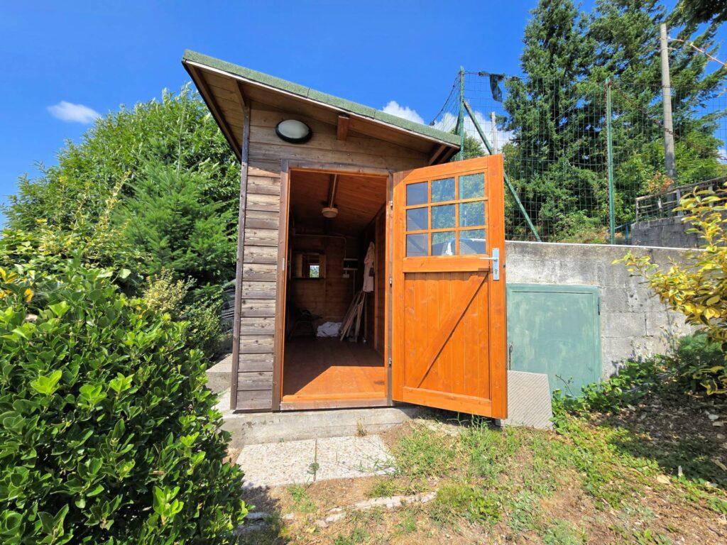 1652-Villetta libera su quattro lati recentemente ristrutturata con ampio giardino piscina e suggestiva vista panoramica-Marliana-46 Agenzia Immobiliare ASIP