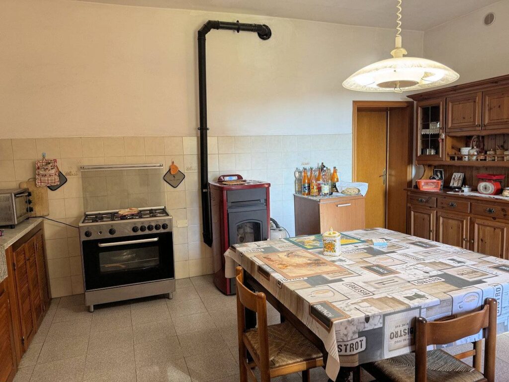 1654-Antico casale con terreno-Suvereto-8 Agenzia Immobiliare ASIP