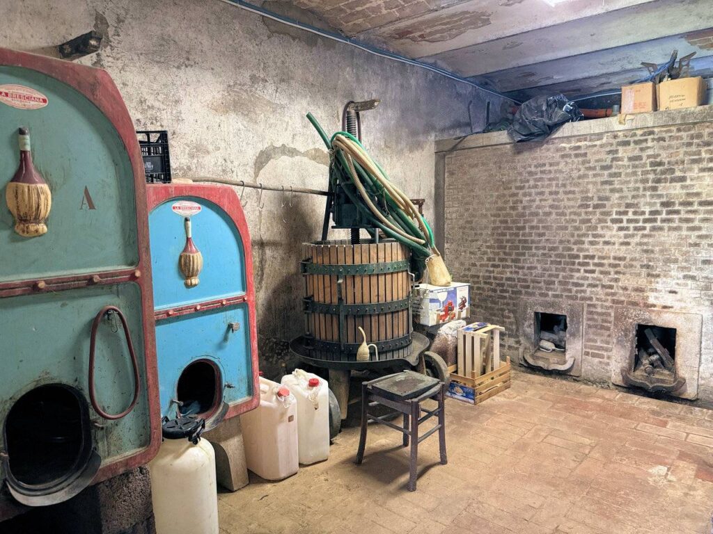 1654-Antico casale con terreno-Suvereto-17 Agenzia Immobiliare ASIP