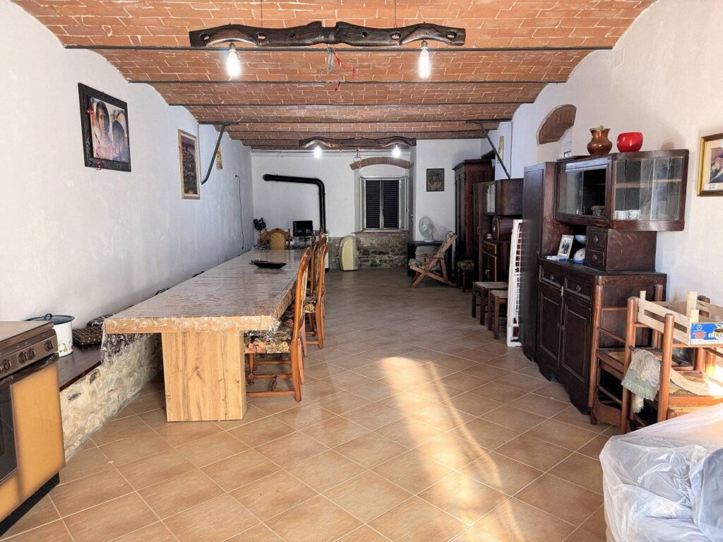 1654-Antico casale con terreno-Suvereto-15 Agenzia Immobiliare ASIP