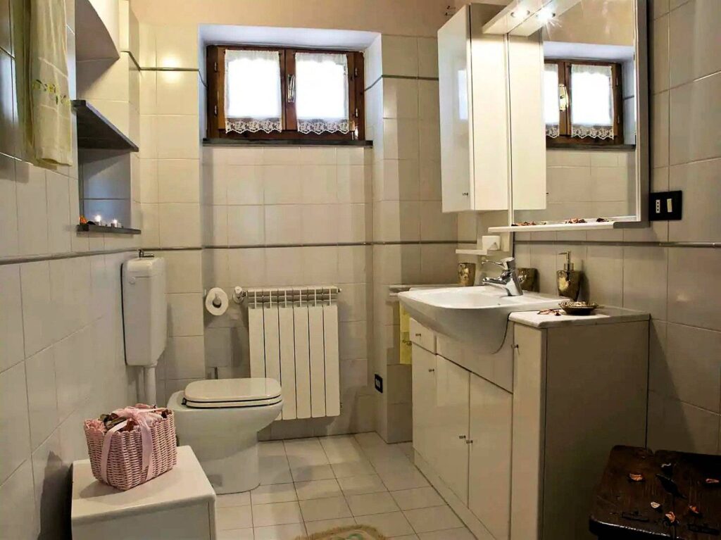 1658-Casale con dependance terreno e due piscine-Volterra-34 Agenzia Immobiliare ASIP