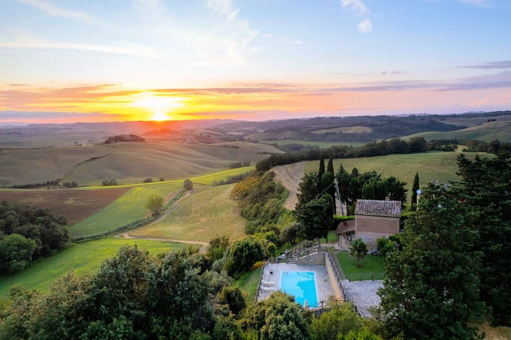 1658-Casale con dependance terreno e due piscine-Volterra-3 Agenzia Immobiliare ASIP