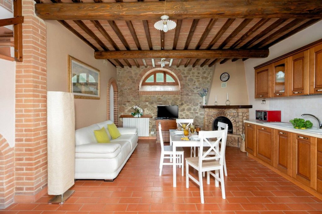 1658-Casale con dependance terreno e due piscine-Volterra-25 Agenzia Immobiliare ASIP