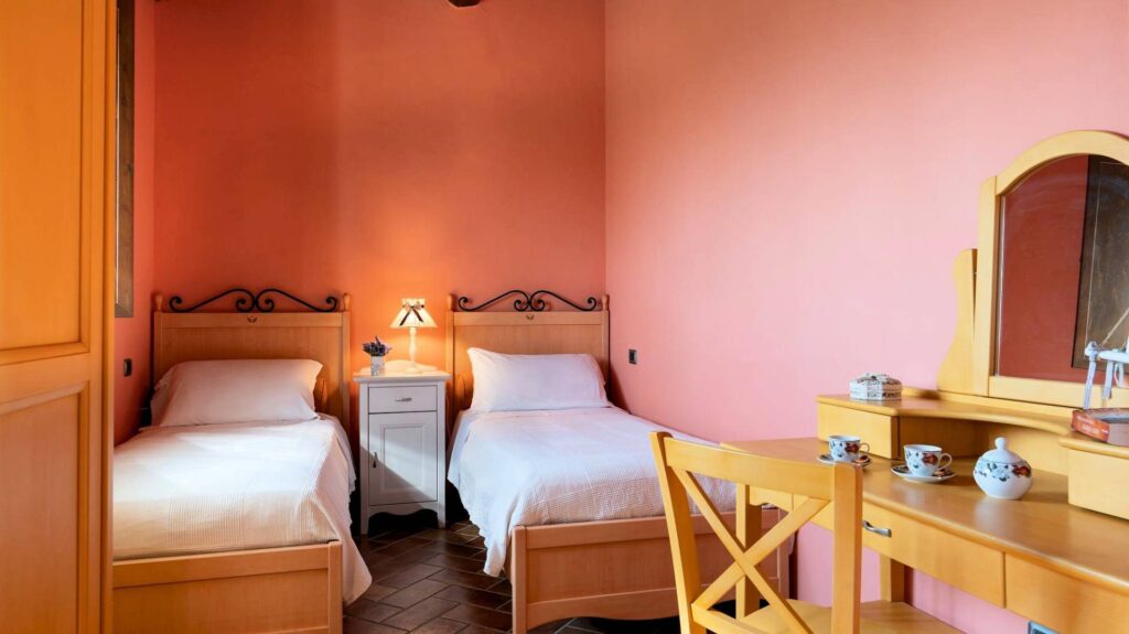 1659-Bellissimo casale in stile rustico Toscano con piscina e suggestiva vista panoramica sulla campagna Voletrrana-Volterra-17 Agenzia Immobiliare ASIP