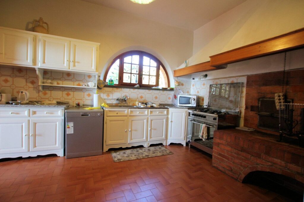 1620-Villa unifamiliare con dependance ampio giardino piscina e vista panoramica-Santa Maria a Monte-15 Agenzia Immobiliare ASIP