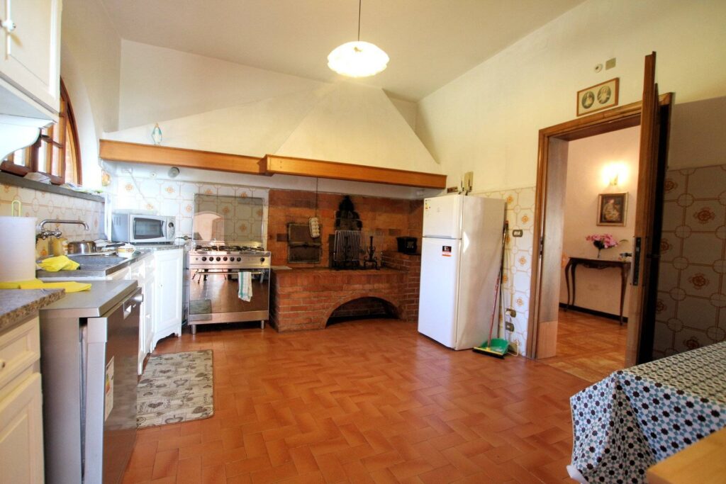 1620-Villa unifamiliare con dependance ampio giardino piscina e vista panoramica-Santa Maria a Monte-16 Agenzia Immobiliare ASIP