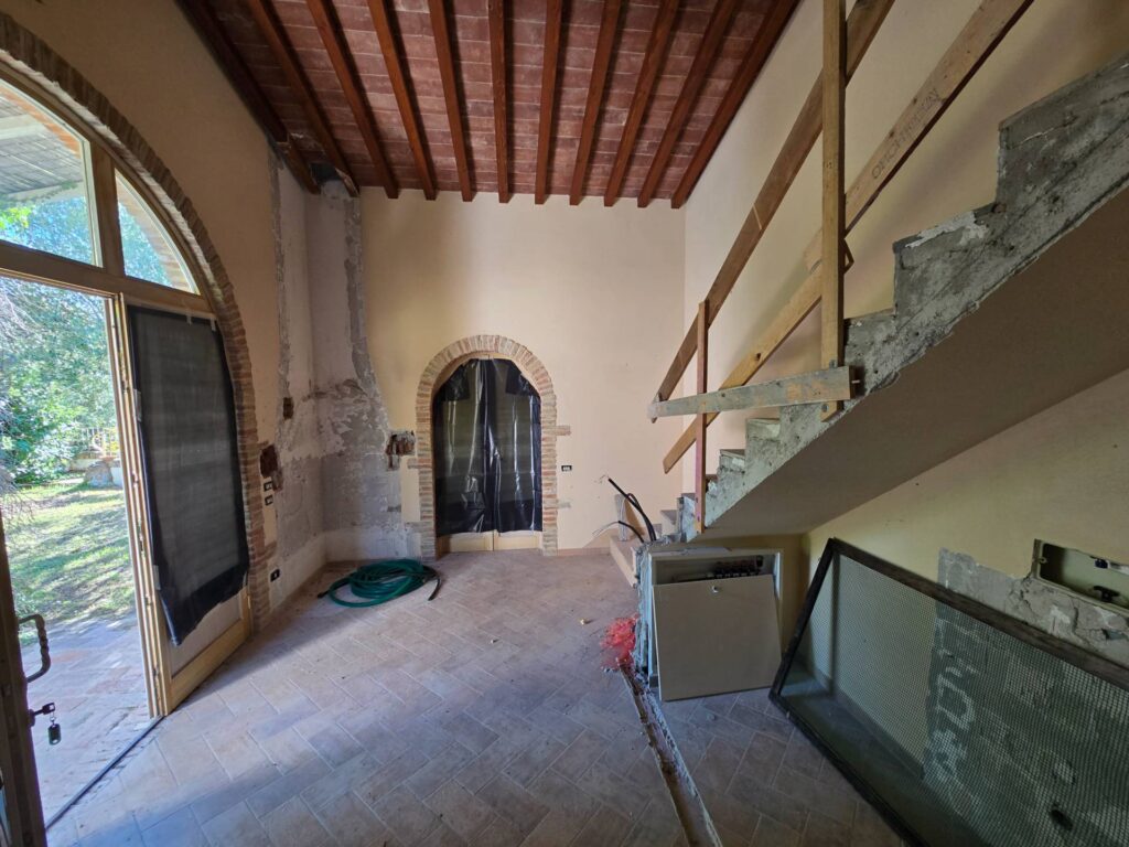 1660-Bellissima villetta bifamiliare composta da due unità immobiliari indipendenti con piscina e vista panoramica-Montopoli in Val d'Arno-25 Agenzia Immobiliare ASIP