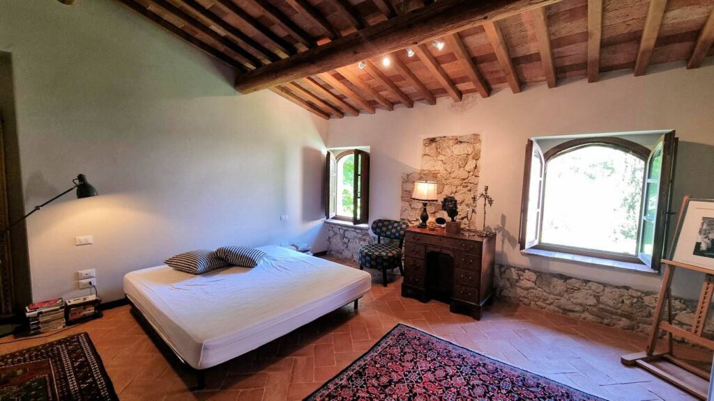 1668-Bellissimo appartamento al piano primo con giardino privato in un borgo completamente ristrutturato con ampia piscina-Volterra-19 Agenzia Immobiliare ASIP