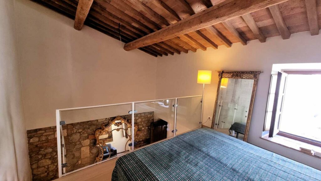 1668-Bellissimo appartamento al piano primo con giardino privato in un borgo completamente ristrutturato con ampia piscina-Volterra-20 Agenzia Immobiliare ASIP