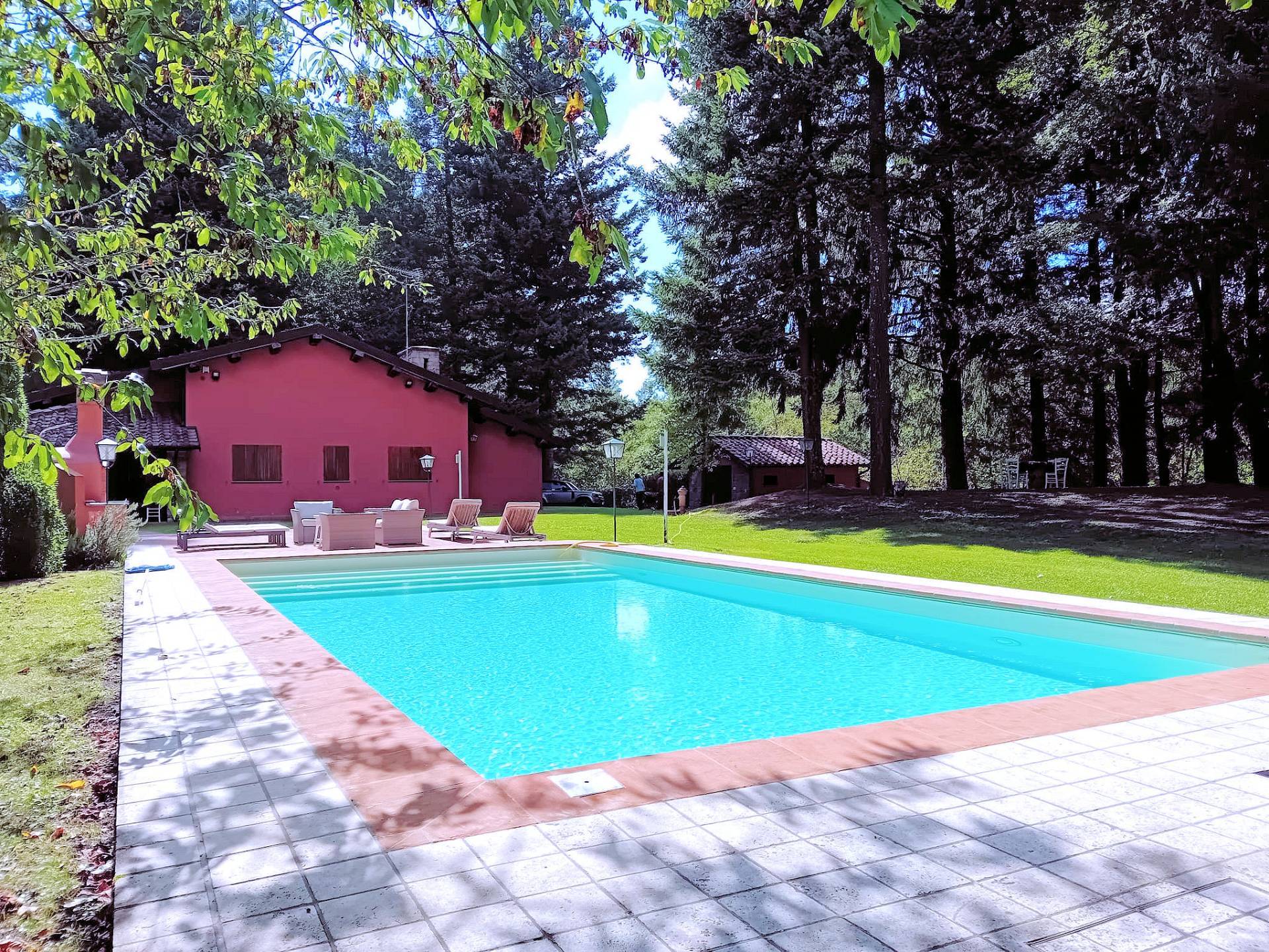 1686-Bellissima villa unifamiliare con annessi parco e piscina-Marliana-1 Agenzia Immobiliare ASIP