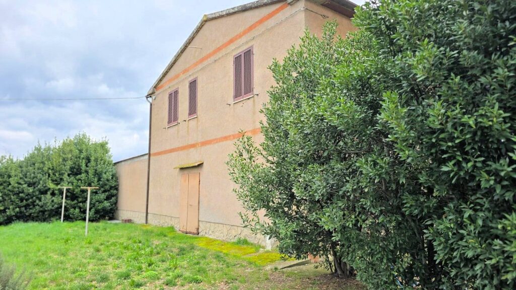 1613-Rustico di ampia superficie da ristrutturare con terreno-Roccastrada-9 Agenzia Immobiliare ASIP