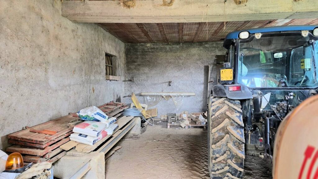 1613-Rustico di ampia superficie da ristrutturare con terreno-Roccastrada-23 Agenzia Immobiliare ASIP