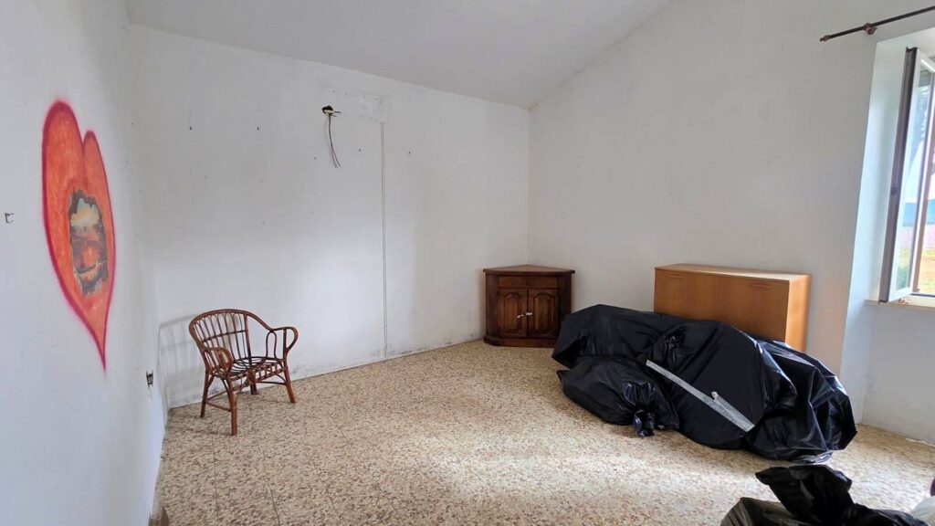 1613-Rustico di ampia superficie da ristrutturare con terreno-Roccastrada-22 Agenzia Immobiliare ASIP