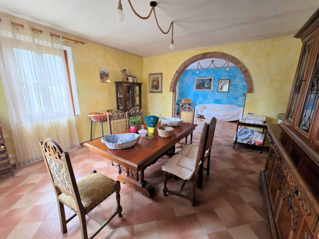 1690-Casale con annessi ampio terreno e vista panoramica-Fucecchio-25 Agenzia Immobiliare ASIP