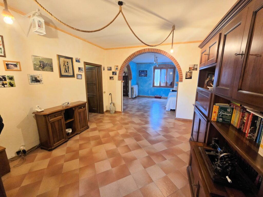 1690-Casale con annessi ampio terreno e vista panoramica-Fucecchio-31 Agenzia Immobiliare ASIP