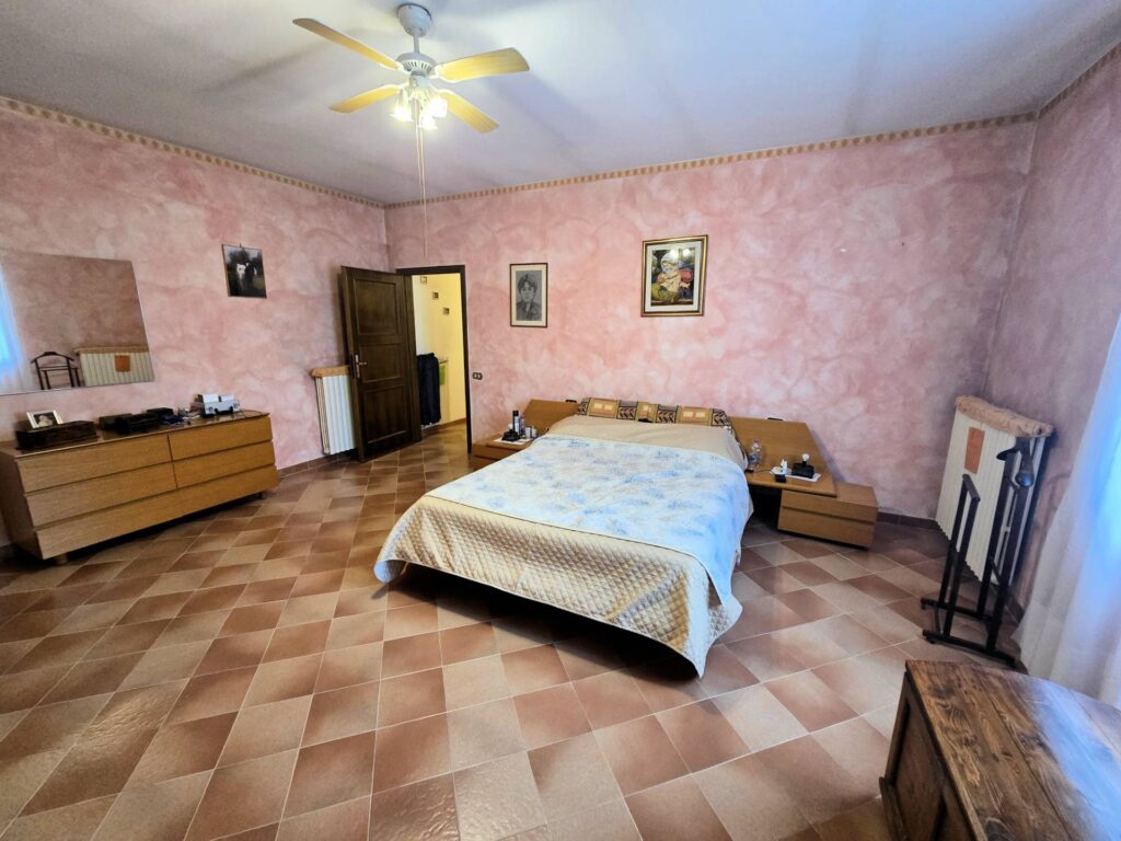 1690-Casale con annessi ampio terreno e vista panoramica-Fucecchio-36 Agenzia Immobiliare ASIP