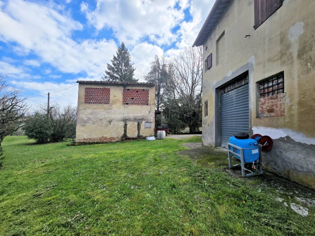 1690-Casale con annessi ampio terreno e vista panoramica-Fucecchio-7 Agenzia Immobiliare ASIP