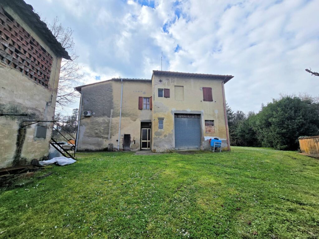 1690-Casale con annessi ampio terreno e vista panoramica-Fucecchio-9 Agenzia Immobiliare ASIP