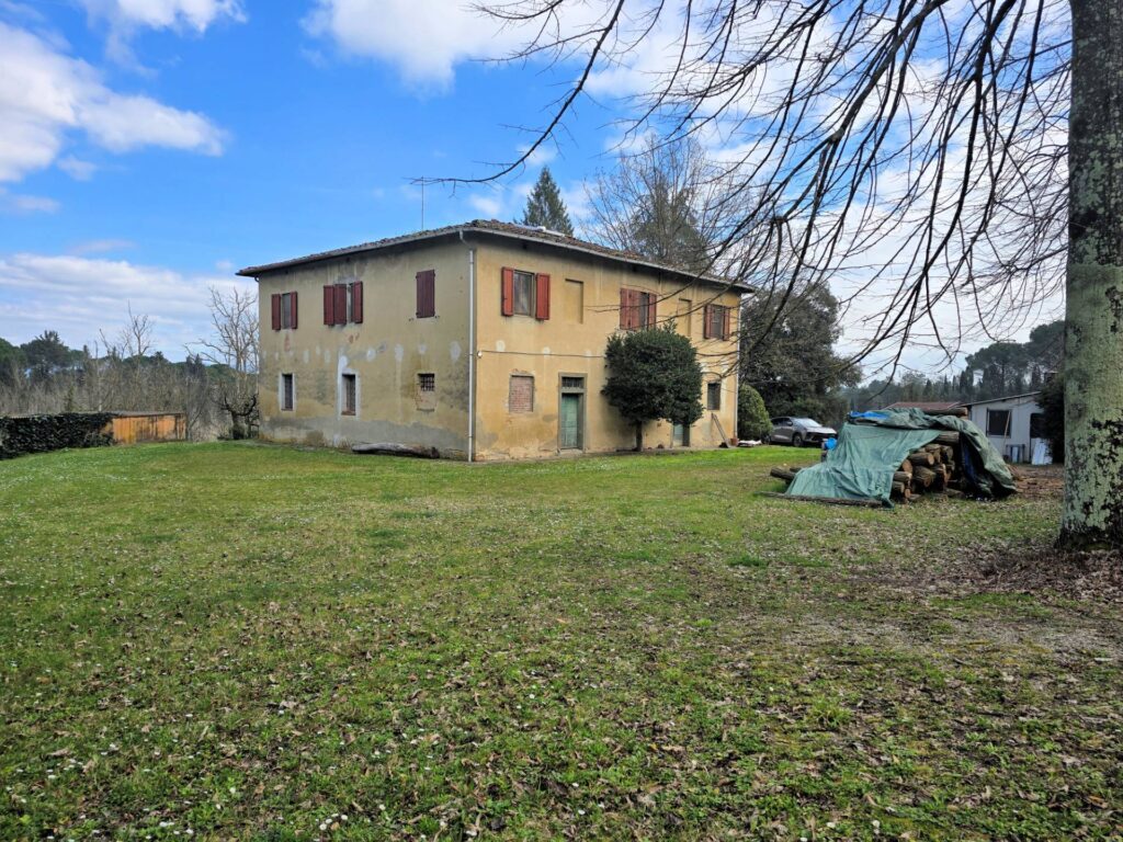 1690-Casale con annessi ampio terreno e vista panoramica-Fucecchio-2 Agenzia Immobiliare ASIP