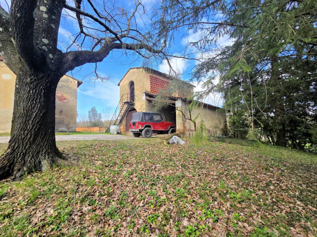 1690-Casale con annessi ampio terreno e vista panoramica-Fucecchio-11 Agenzia Immobiliare ASIP