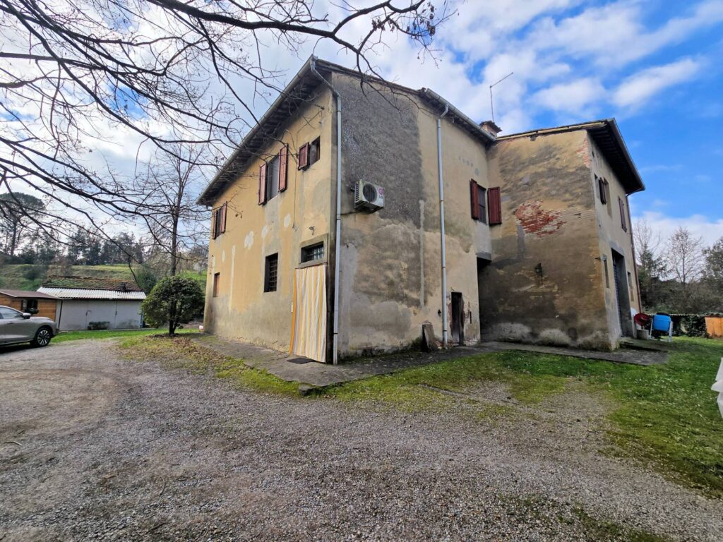 1690-Casale con annessi ampio terreno e vista panoramica-Fucecchio-5 Agenzia Immobiliare ASIP