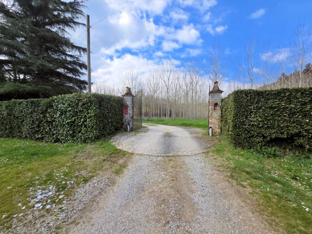 1690-Casale con annessi ampio terreno e vista panoramica-Fucecchio-19 Agenzia Immobiliare ASIP