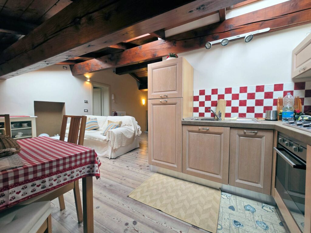 1614-Mansarda ristrutturata nel centro del paese-Abetone Cutigliano-3 Agenzia Immobiliare ASIP