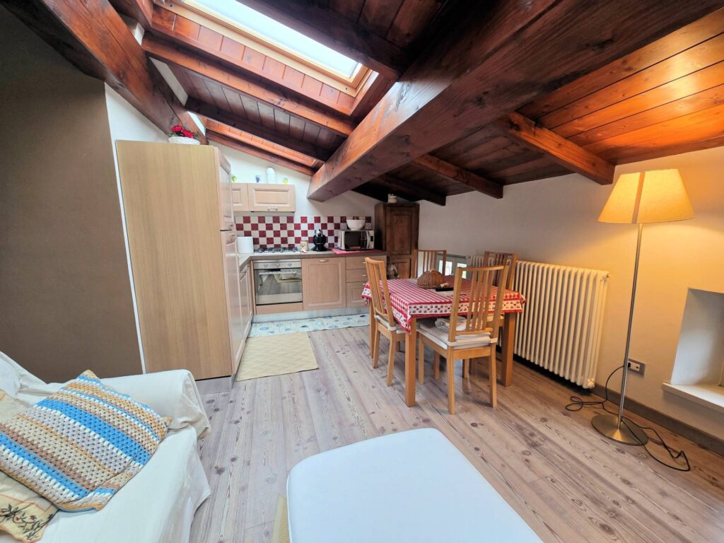 1614-Mansarda ristrutturata nel centro del paese-Abetone Cutigliano-7 Agenzia Immobiliare ASIP