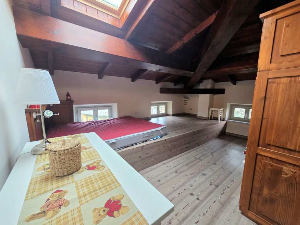 1614-Mansarda ristrutturata nel centro del paese-Abetone Cutigliano-10 Agenzia Immobiliare ASIP