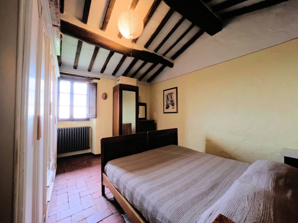 1693-Casa colonica di ampia superficie in posizione dominante con vista panoramica-Massa e Cozzile-21 Agenzia Immobiliare ASIP