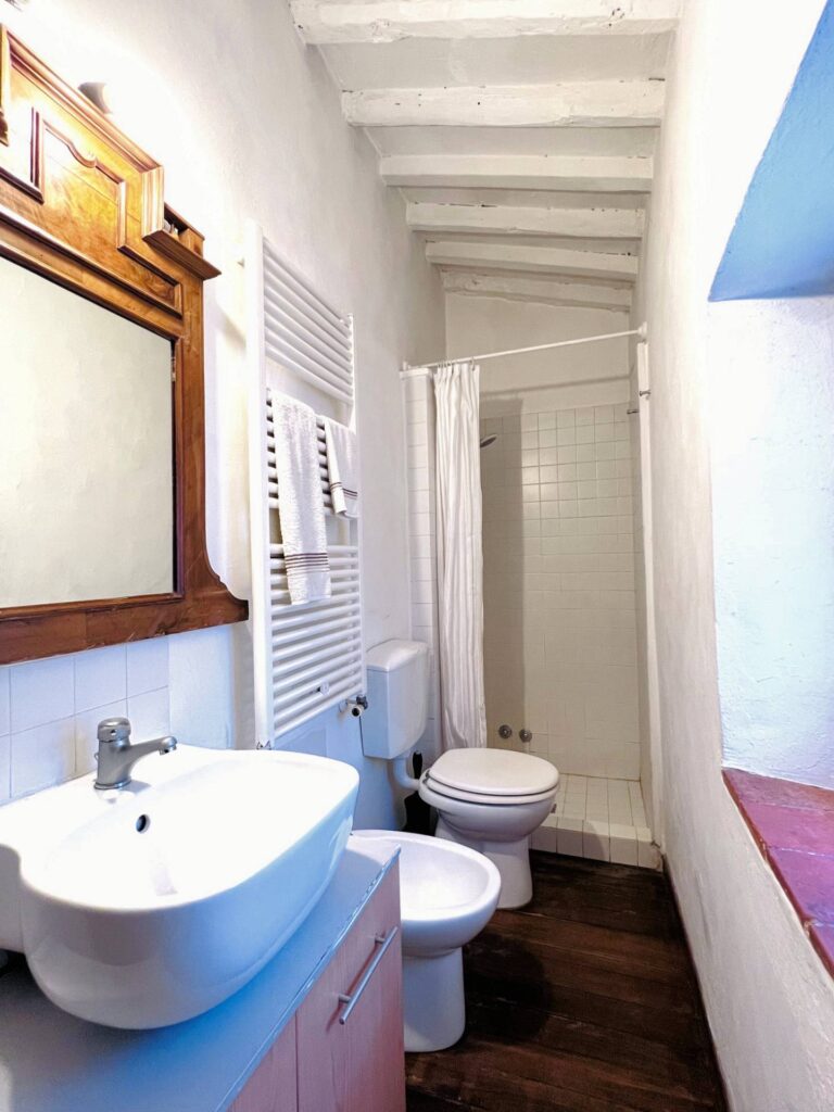 1693-Casa colonica di ampia superficie in posizione dominante con vista panoramica-Massa e Cozzile-35 Agenzia Immobiliare ASIP