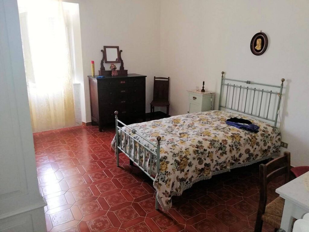 1698-Complesso immbiliare di ampia superficie con villa d'epoca dependance e ampio parco in posizione collinare-Montecatini Val di Cecina-17 Agenzia Immobiliare ASIP