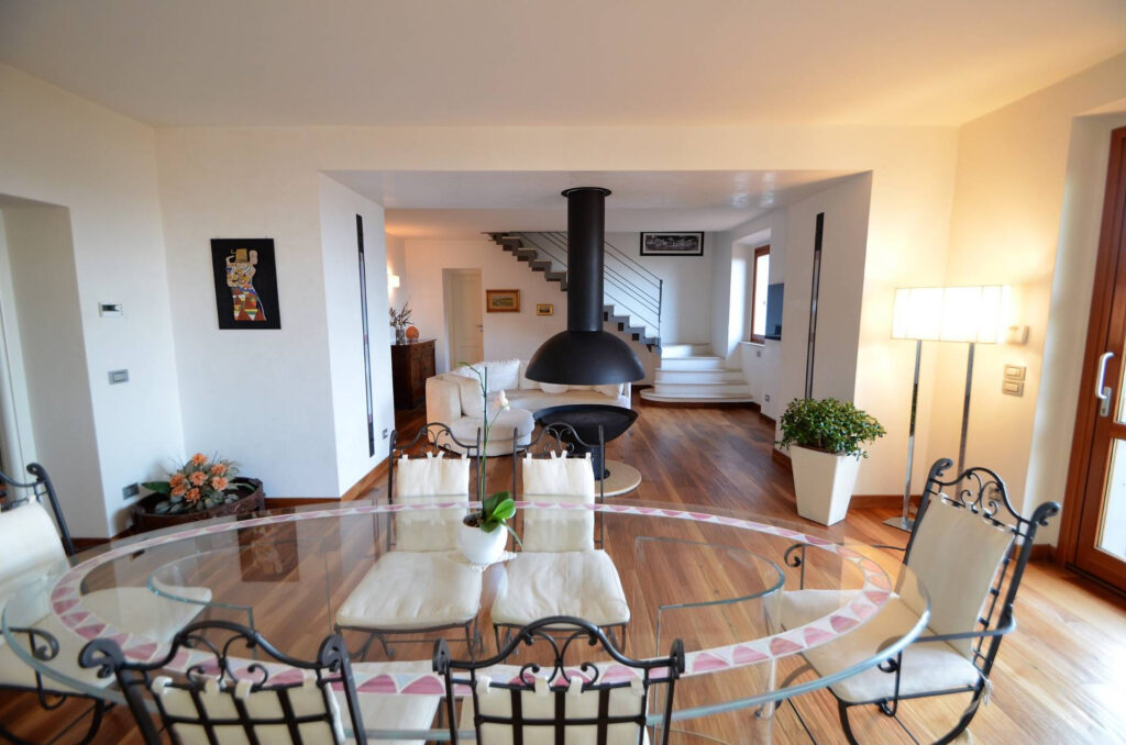 953-Villa in stile moderno in posizione dominante-Rufina-8 Agenzia Immobiliare ASIP