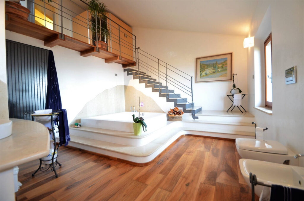 953-Villa in stile moderno in posizione dominante-Rufina-13 Agenzia Immobiliare ASIP