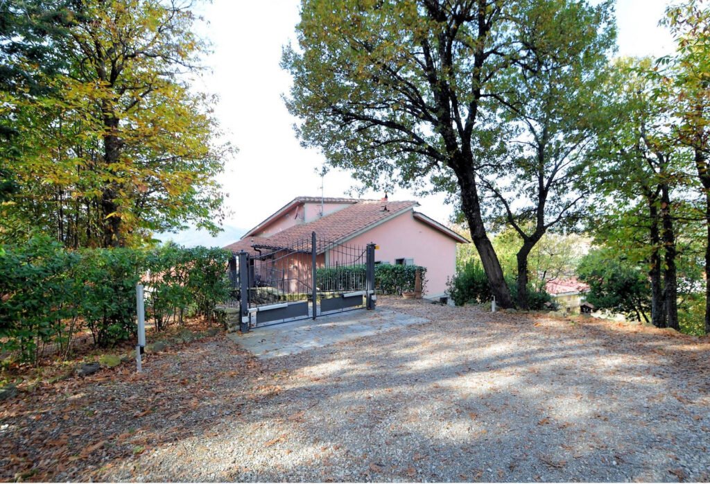 953-Villa in stile moderno in posizione dominante-Rufina-4 Agenzia Immobiliare ASIP