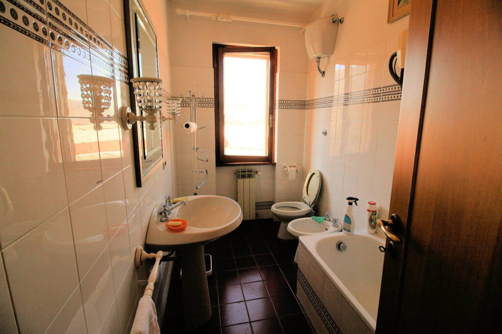 973-Appartamento al piano secondo con cantina e garage-San Marcello Piteglio-19 Agenzia Immobiliare ASIP