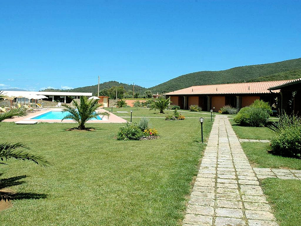 1049-Struttura agrituristica ben avviata con piscine-Scarlino-3 Agenzia Immobiliare ASIP