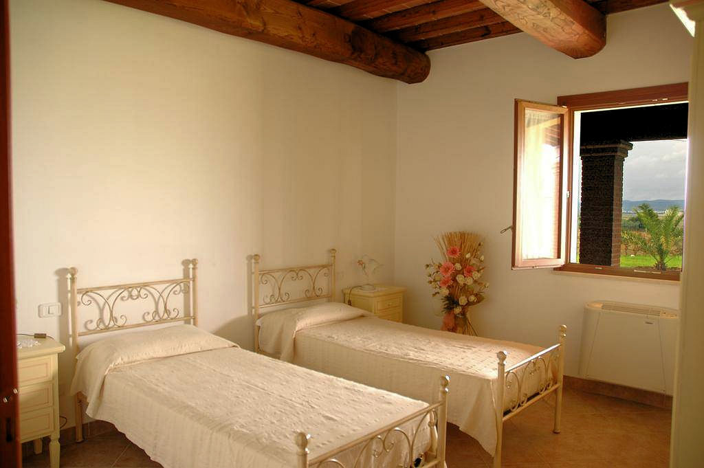 1049-Struttura agrituristica ben avviata con piscine-Scarlino-11 Agenzia Immobiliare ASIP