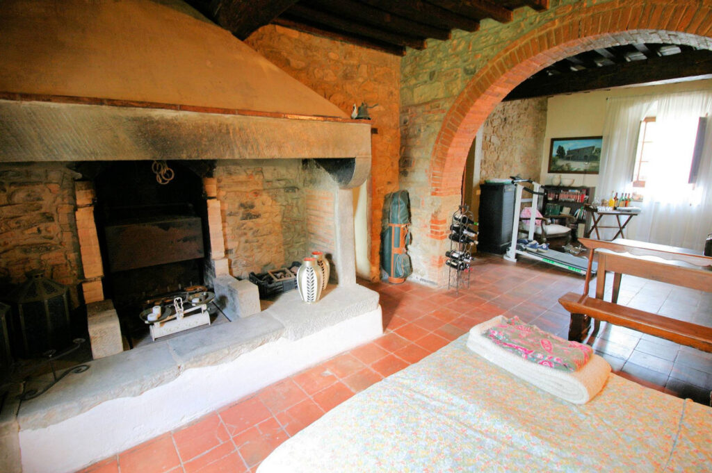 1030-Antico casale ristrutturato con vista panoramica-Figline e Incisa Valdarno-8 Agenzia Immobiliare ASIP
