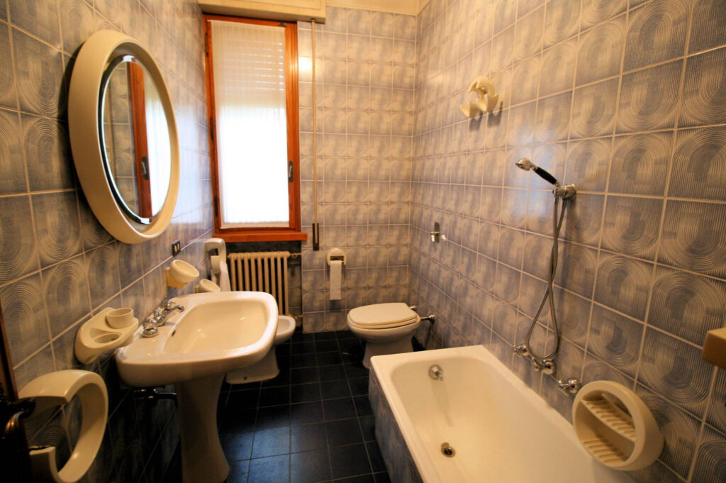 1119-Villa di ampia superficie in zona residenziale-Montecatini-Terme-20 Agenzia Immobiliare ASIP